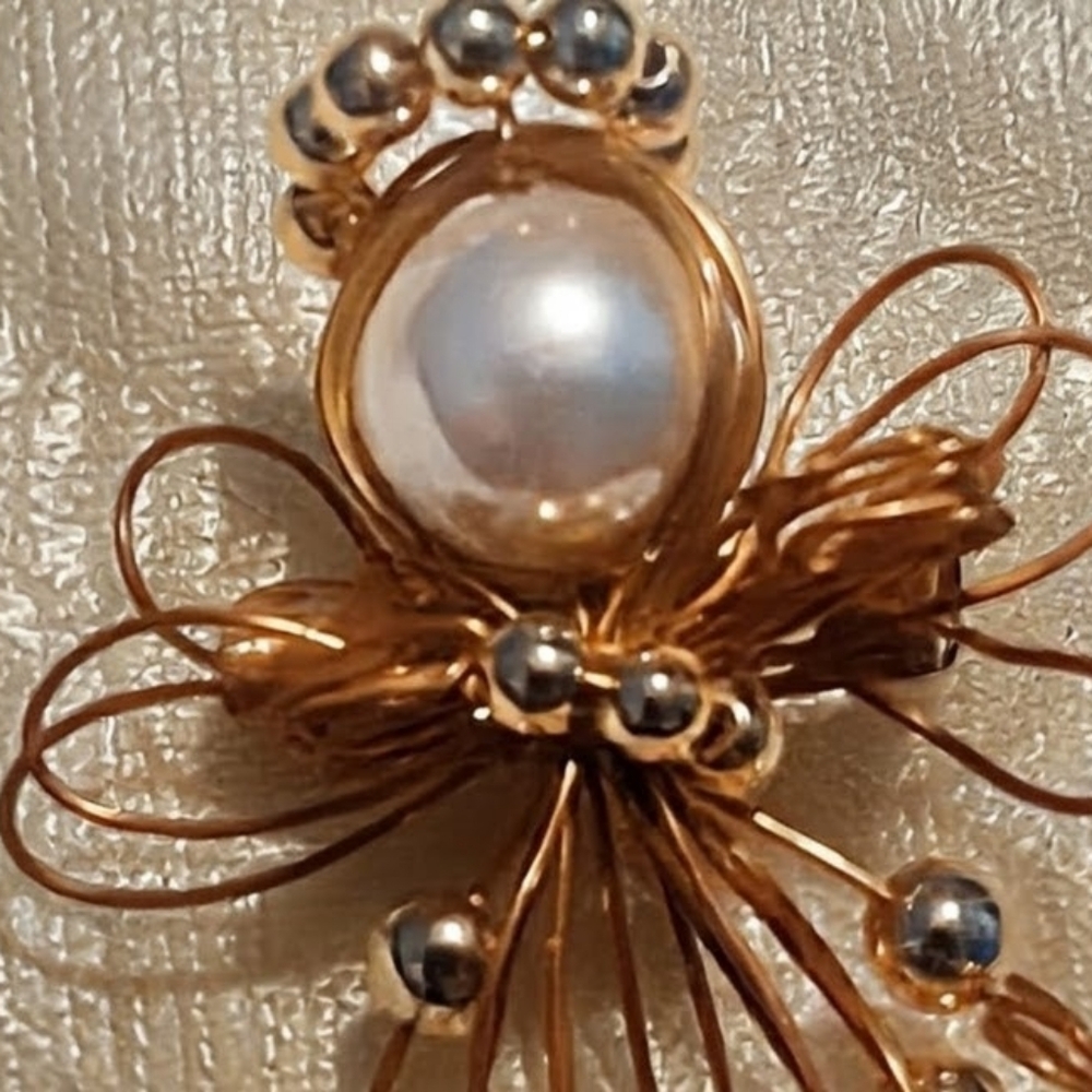 Elegant Gold and Silver Wire Wrapped Angel With Various Faux Pearls Brooch - Picture 3 of 5